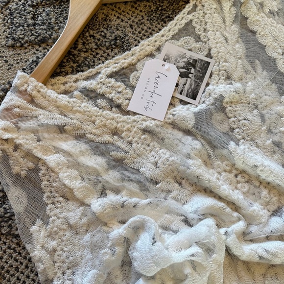 New White Lace Long Sleeve Gypsy Boho Blouse Top Feminine Sexy Wedding Beach - Picture 5 of 7